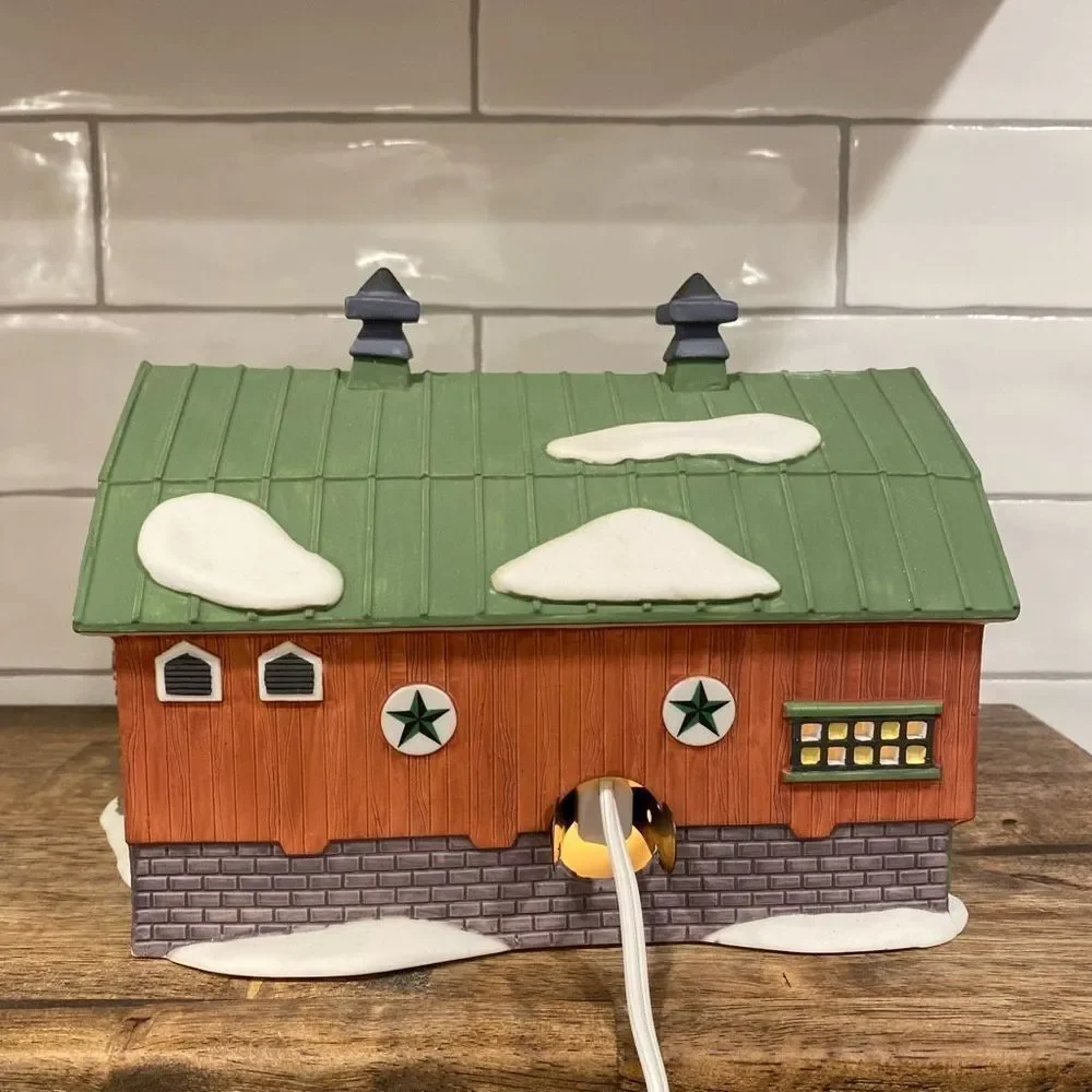 Department 56 Pennsylvania Dutch Barn New England Village #5648-0 Heritage - Picture 5 of 13